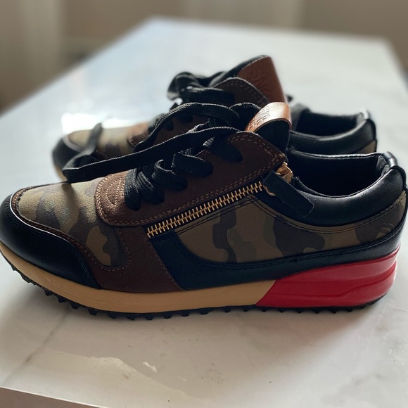 NWOT SNKR Project Camo Double Zipper low top - Picture 1 of 6